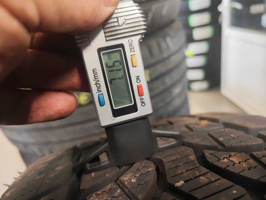 2бр. зимни гуми 235/35/19 Bridgestone