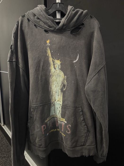 Суичъри Balenciaga