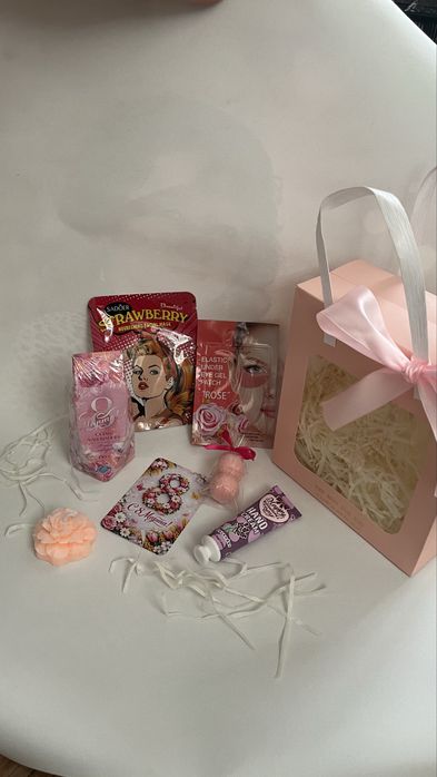 Бокс на 8 марта.