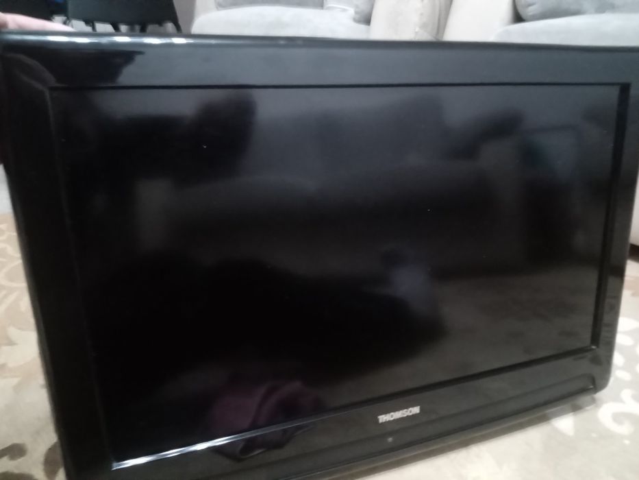 Продам срочно телевизор Thomson