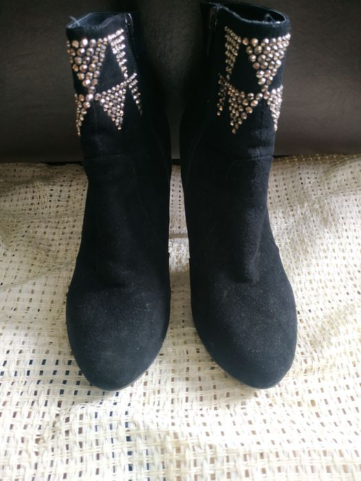 Ботильоны замшевые