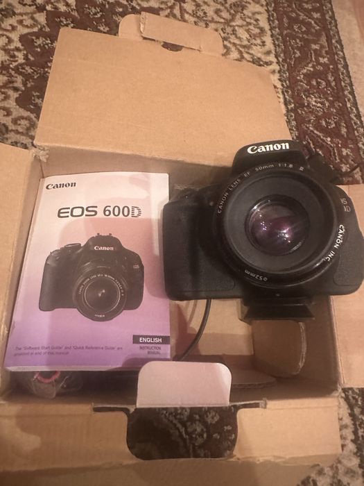 Продам Canon EOS 600D Фотоаппарат