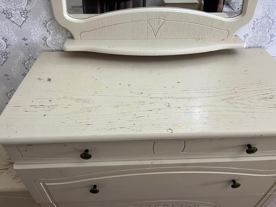 Спальный гарнитур