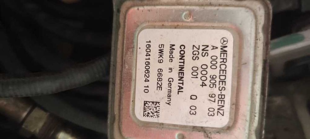 sonda nox Mercedes GL S ML E CLS C cod A0009059703 / 5WK96682E