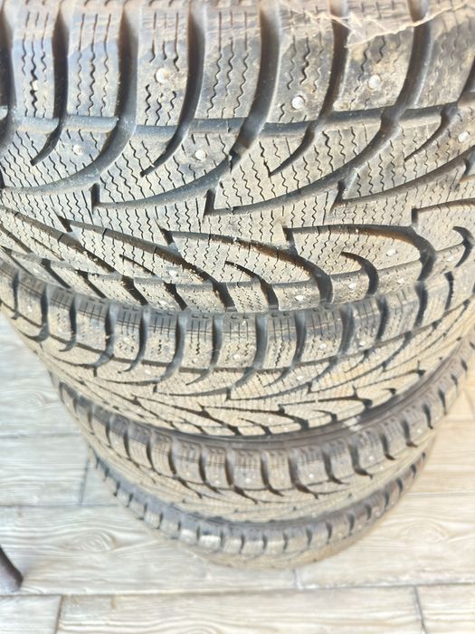 Продам. Шины зимние