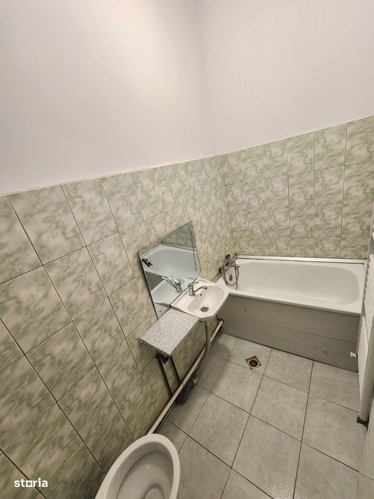 Inchiriez apartament cu 2 camere in zona Modern
