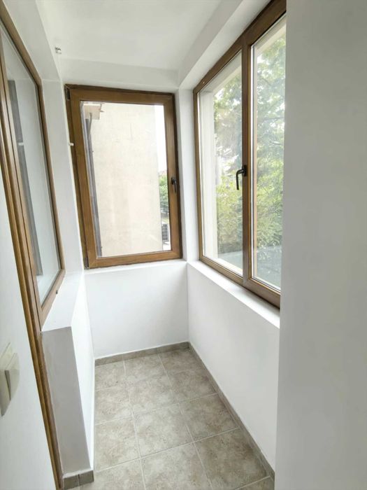 Продава се Двустаен апартамент в Плевен, Идеален център - 54 кв.м за 2019 €/кв.м - Снимка #5