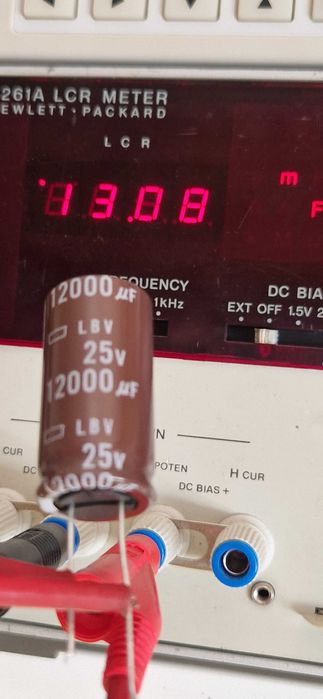 Condensatori 12 000uf 25V