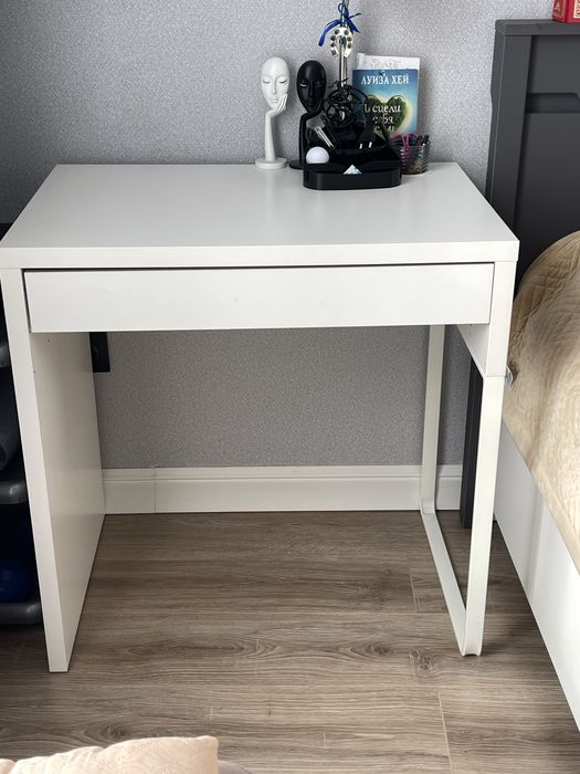 стол белый икея доя рабочей зоны