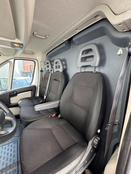 Peugeot Boxer 2015 Transport pui de o zi