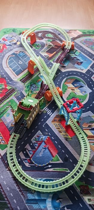 Circuit sine Thomas motorizat