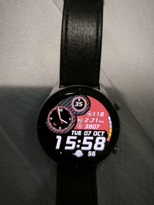 Amazfit GTR 2 -отлично състояние , батерия държи дълго !