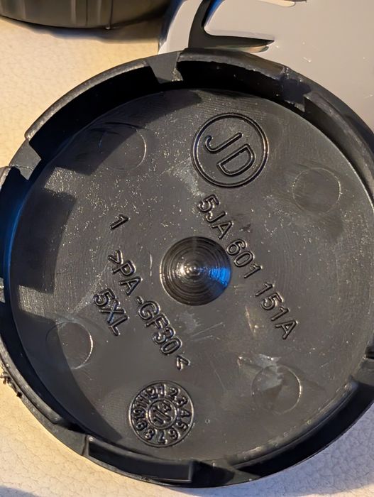 Capacele orig centrale roate jante Skoda Fabia Octavia Kodiaq Superb