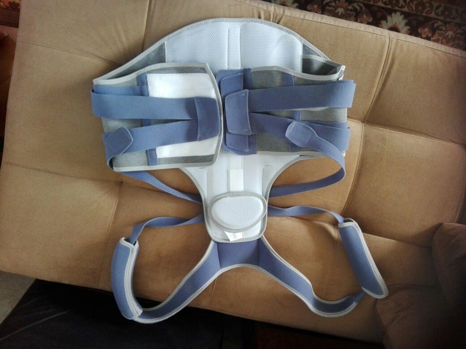 Продавам медицински колан