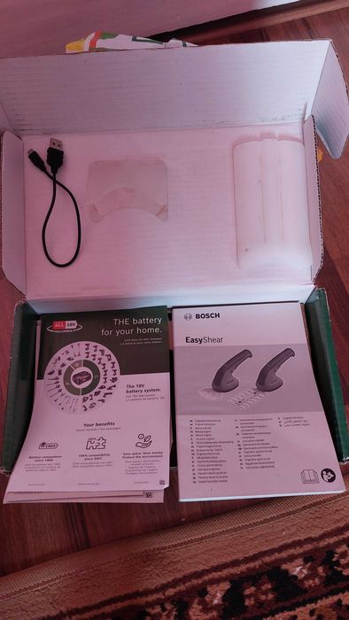Foarfeca electrica iarba/arbusti Bosch EasyShear 3.6V
