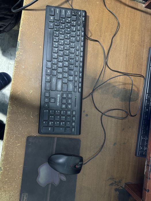 Kompyuter komplekti sotiladi