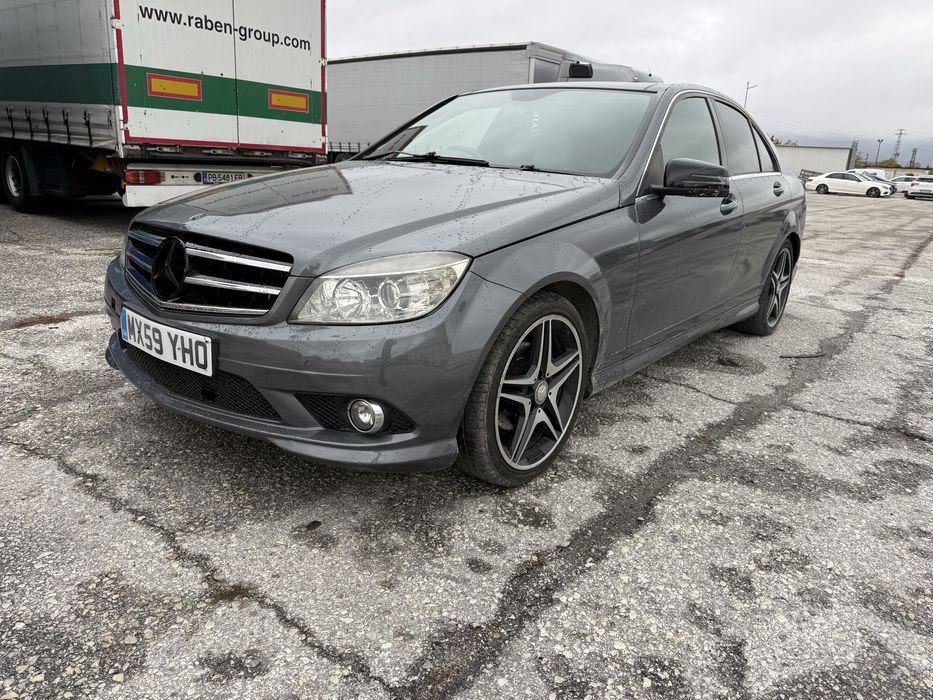 На части w204 Мерцедес C220 CDi Автомат / Панорама