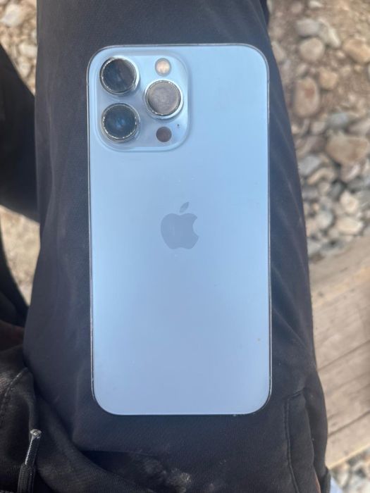 Iphone 13 pro…..