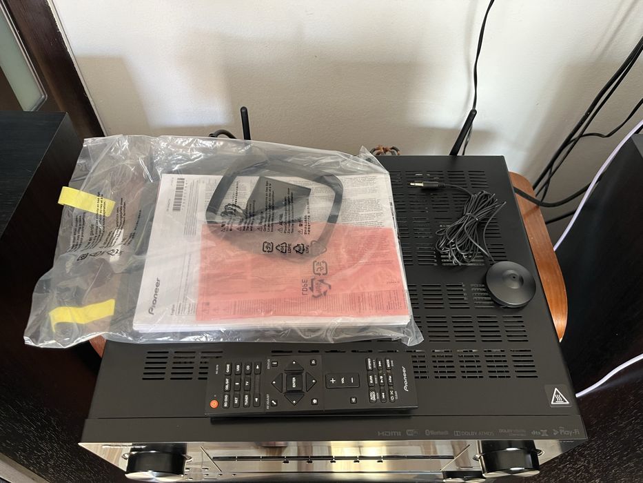Pioneer VSX-LX302 4k/7.2/Atmos/Tidal/Spotify/Bluetooth/Wifi/usb etc.