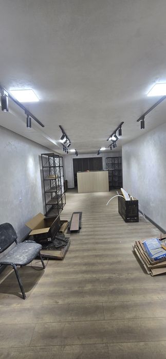 Сдаётся в аренду под магазин или офис. Напротив гостиницы Саехат.