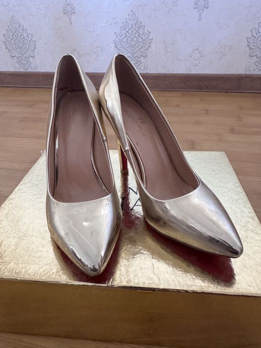 Женские туфли