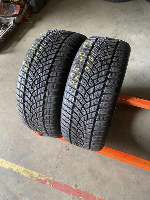 Anvelope iarna 225/40/19 Goodyear Ultra Grip Performance 225 40 19 R19