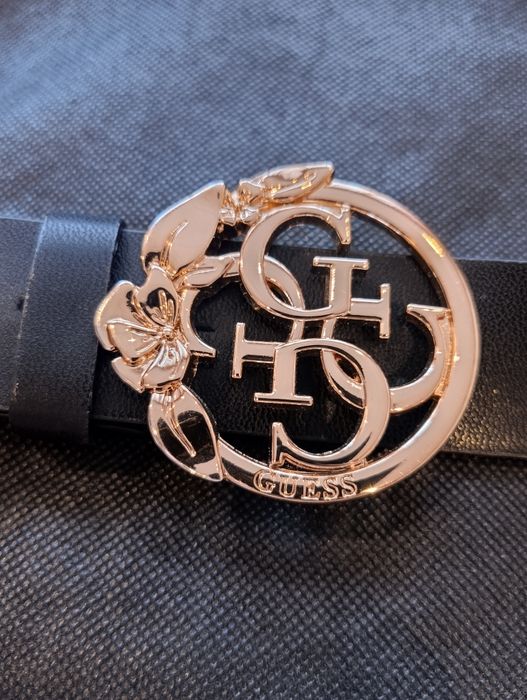 Нов колан на guess