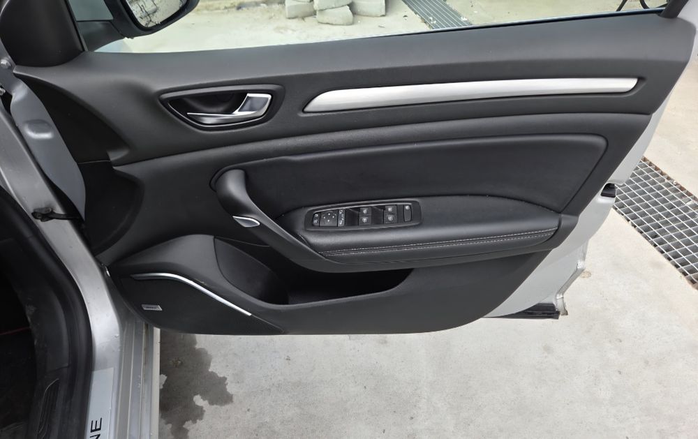 Interior scaune piele si alcantara renault Megane 4 hatchback bose