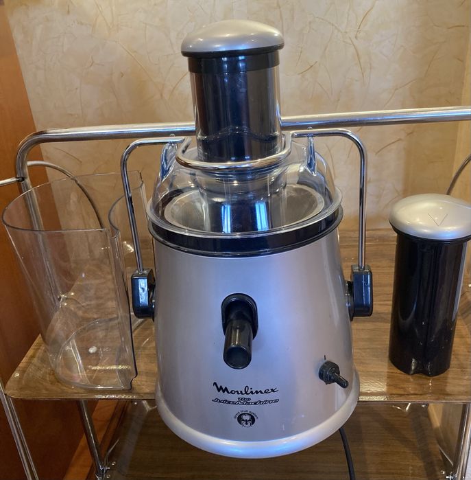 Соковыжималка Moulinex JU500