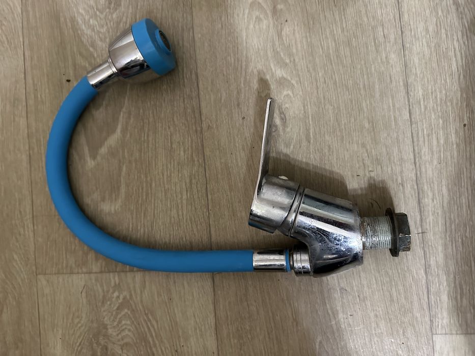 Смеситель для кухни б/у