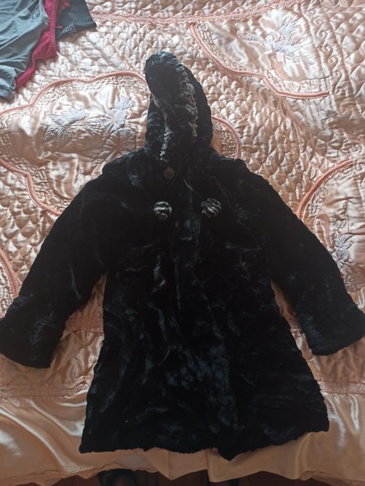 Детская шубка на девочку7-10 лет.