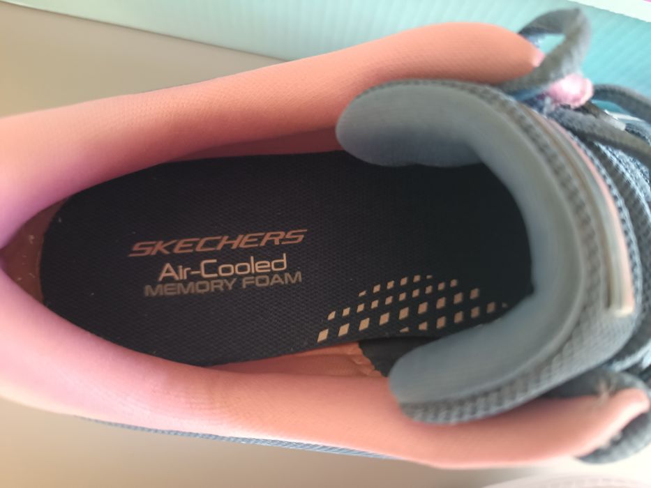 Кроссовки Skechers