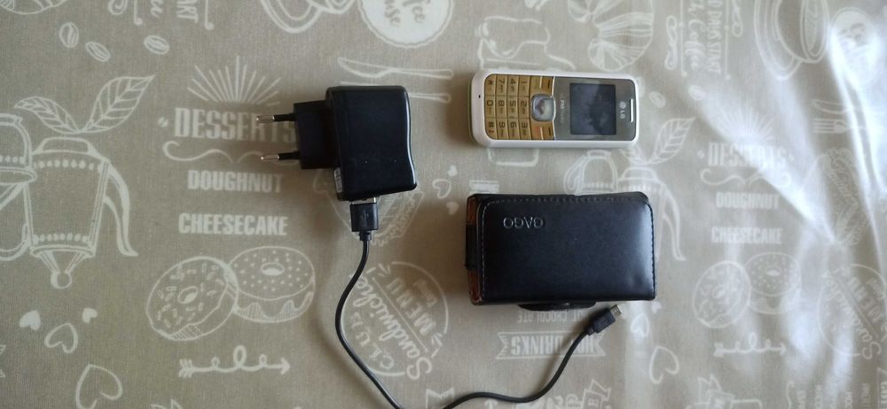 Продавам стар GSM LG