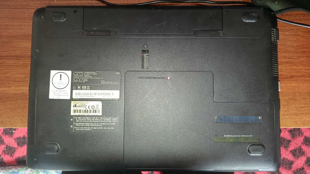 samsung  270e noutbook  ofisniy va yengil o`yin uchun