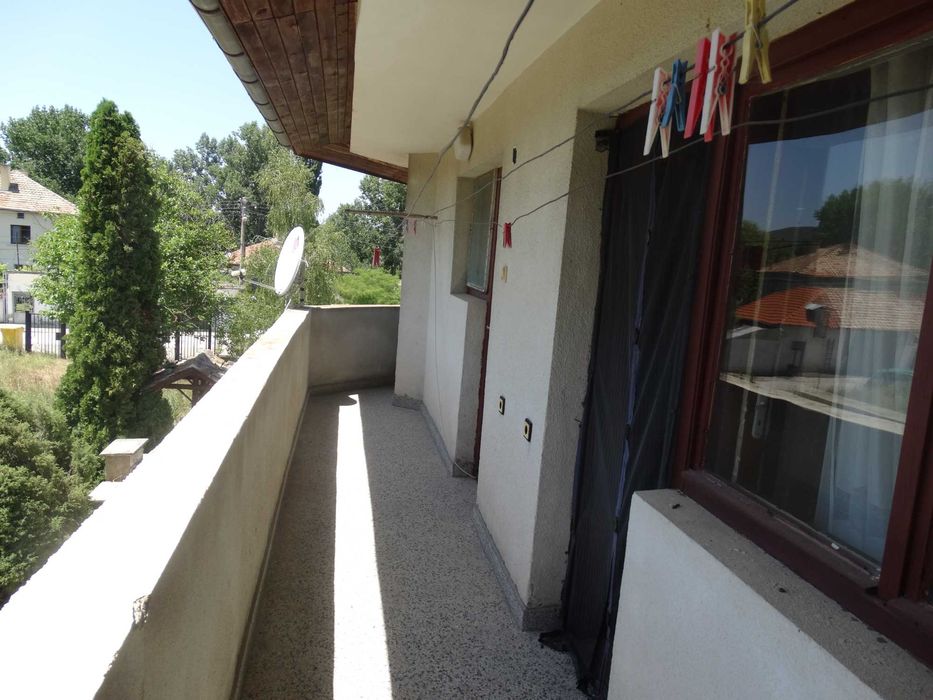 Продава се Къща в с. Разбойна, Област Търговище - 295 кв.м за 811 €/кв.м - Снимка #16