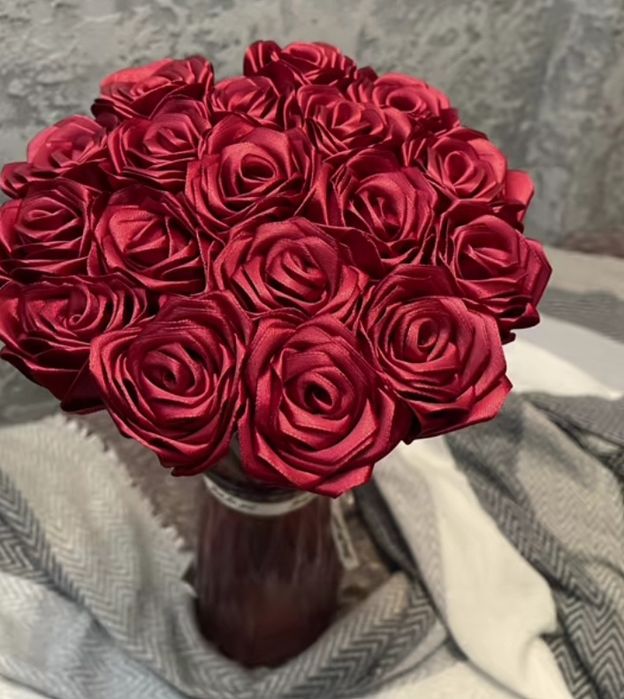 Вечные розы из лент