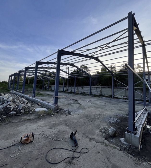 Confectionez hale metalice la coamnda la pret de producator super ofer