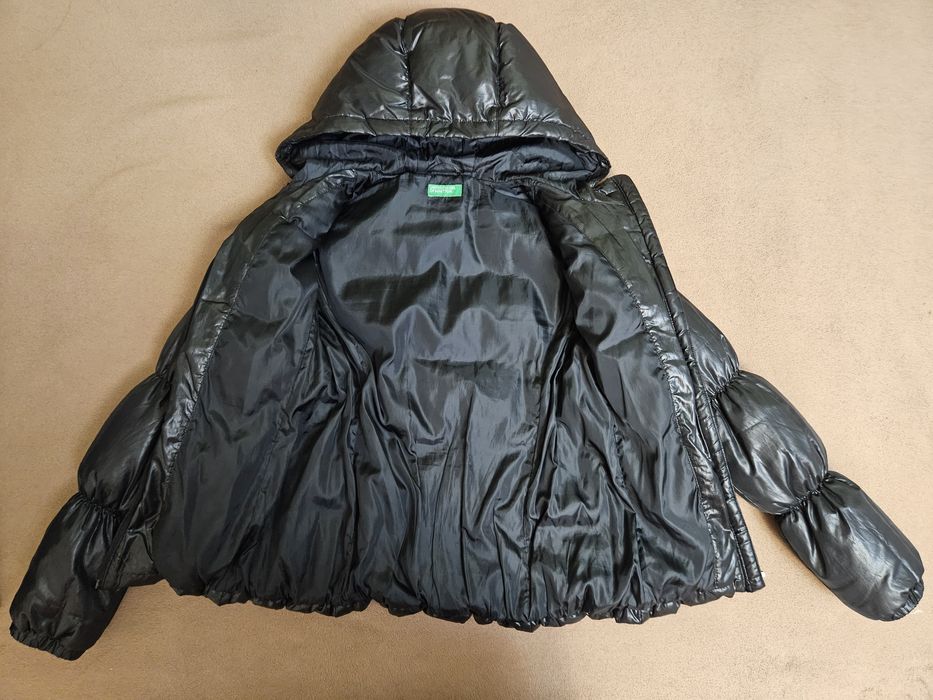 Черно яке с пух "Benetton "