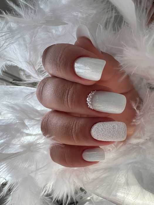 Manichiură/pedichiura profesională – unghii gel & semipermanent