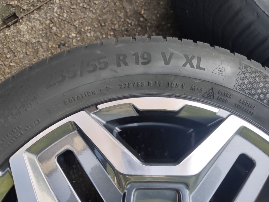 235/55/19" 4бр Continental all season contact 2,dot2624,6-7mm