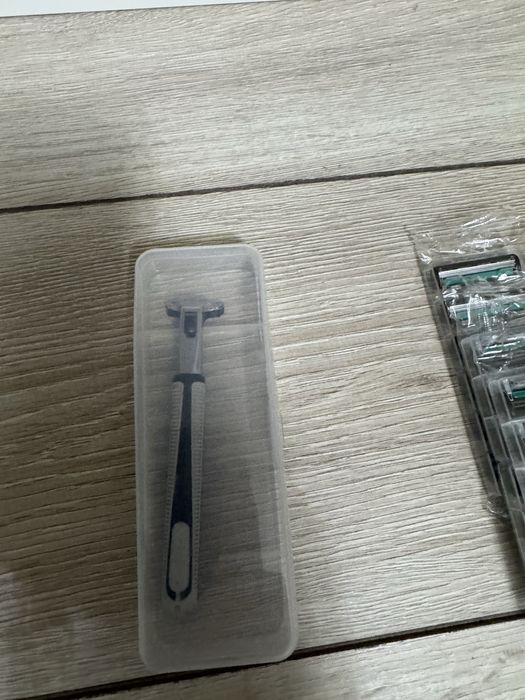 Бритва с 30 сменными кассетами