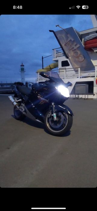 Honda cbr 1100 xx superblackbird