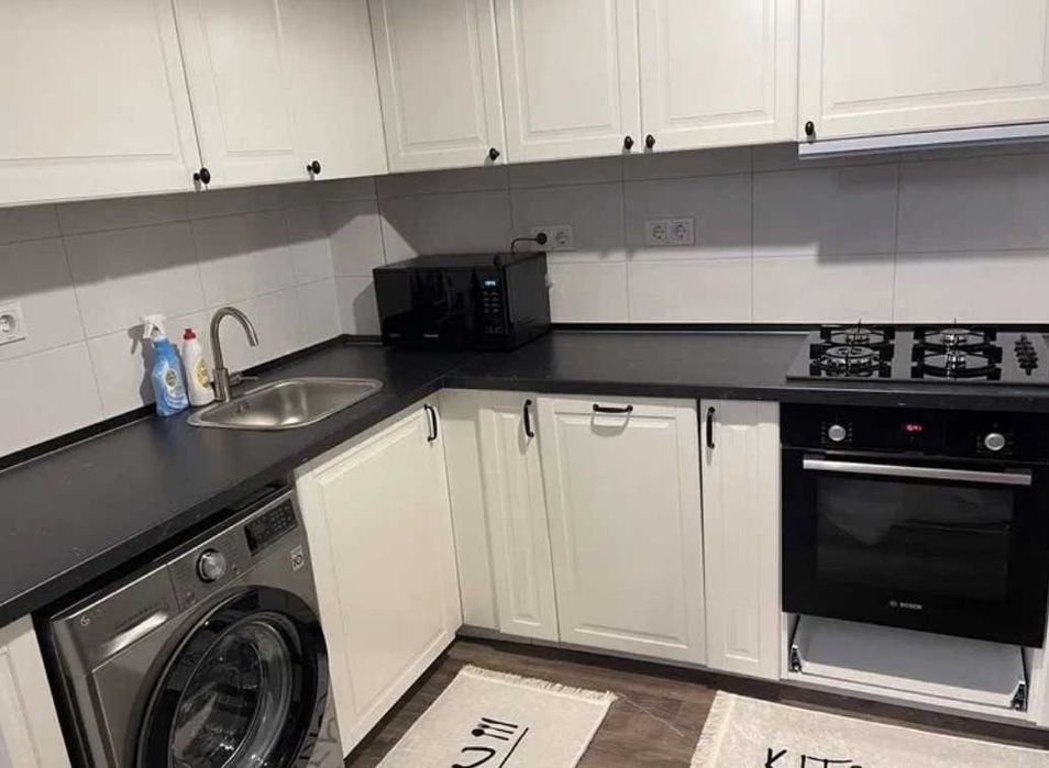 Дава се под наем Четиристаен апартамент в Бургас, Меден рудник - зона Г - 85 кв.м за 229.5 € - Снимка #2