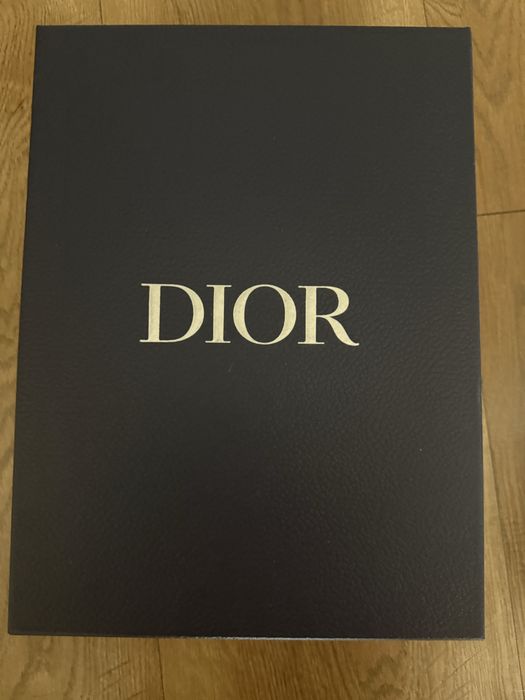 обувки на dior .