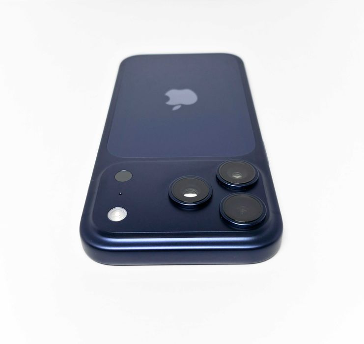 iPhone 17 Pro 256GB Deep Blue