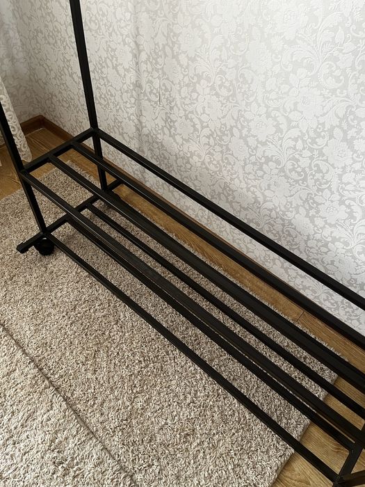 Напольная вешалка