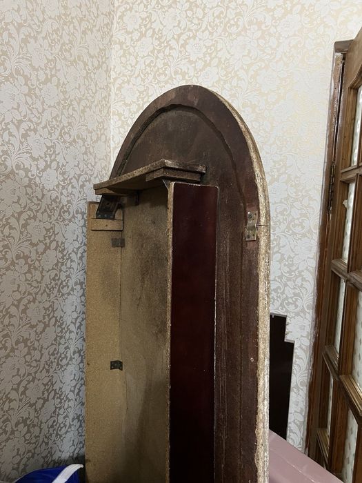 Продаётся стол для гостиной