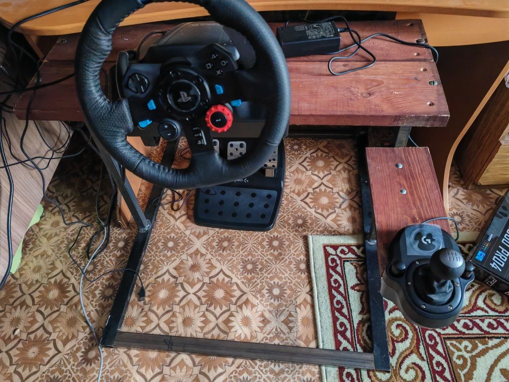Кокпит / стойка для игрового руля: 15 000 тг. - Аксессуары Семей на Olx