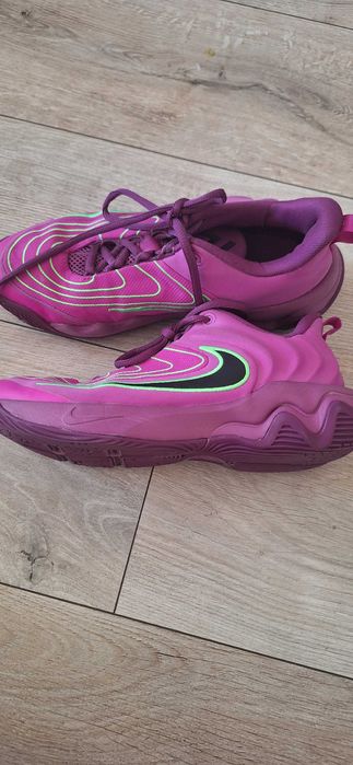 Маратонки nike 38.5