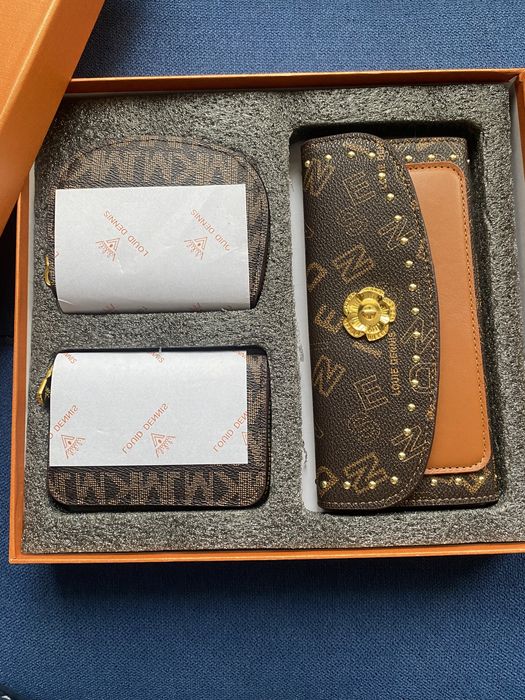 Подарарочные наборы кошельки